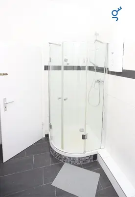 Ein Badezimmer in der Unterkunft BEGE APARTMENTS WorkBase