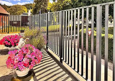Ein Garten an der Unterkunft Neues Ruhrtal Apartment 5 mit Klimaanlage und Balkon
