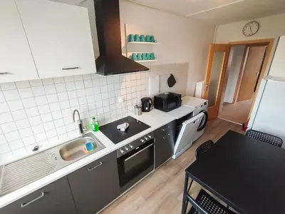 Küche/Küchenzeile in der Unterkunft homes of ruhr - Monteurwohnung Stulle