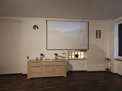 Grundriss der Unterkunft Work and Stay Lüdenscheid 8 Betten 4 Schlafzimmer 2 Duschen mit Billiard und Beamer