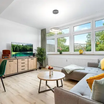 Exklusives Studio - Zentral Innenstadtlage - Kostenloser Parkplatz - Aufzug - Modern für bis zu 4 Personen - Smart Home