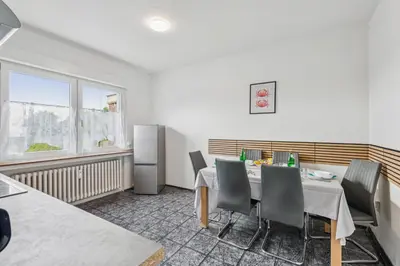 Ein Bett oder Betten in einem Zimmer der Unterkunft Velbert, gute Lage, Ideal für Geschäftsleute, Monteure, Messegäste, 3 Schlafzimmer, SmartTV