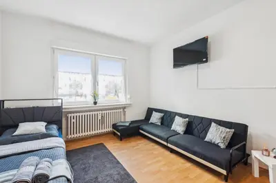 Ein Sitzbereich in der Unterkunft Velbert, gute Lage, Ideal für Geschäftsleute, Monteure, Messegäste, 3 Schlafzimmer, SmartTV