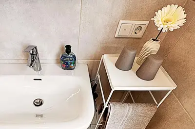 Ein Badezimmer in der Unterkunft Neues Ruhrtal Apartment 4 mit Balkon