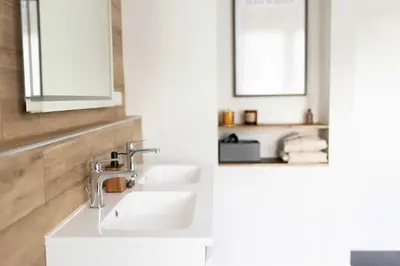 Ein Badezimmer in der Unterkunft Premium 2-Level apartment on Rhine, Great Location