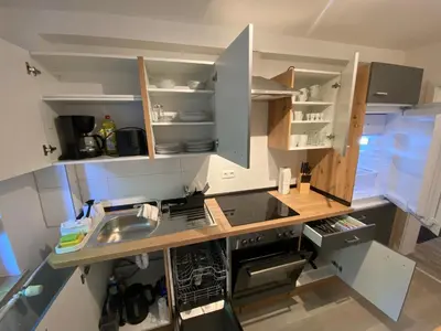 Küche/Küchenzeile in der Unterkunft Work and Sleep Dortmund 5 bis 6 Pers Voll ausgestattet und frisch renoviert D5