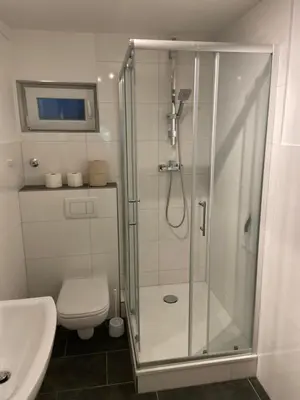 Ein Badezimmer in der Unterkunft Work and Sleep Dortmund 5 bis 6 Pers Voll ausgestattet und frisch renoviert D5