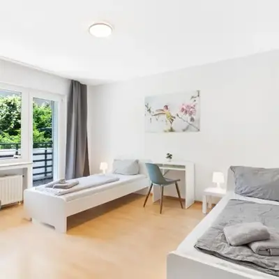 BEGE APARTMENTS Work Zen