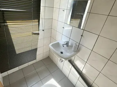 Ein Badezimmer in der Unterkunft Central and Practical Apartment in Essen