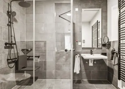 Ein Badezimmer in der Unterkunft Limehome Bochum Kortumstr