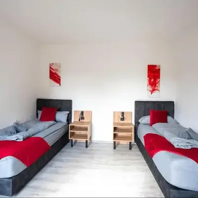 Serviceroom24 - Space in Oberhausen WLAN - Smart-TV - 24-7 Check-in und Küche