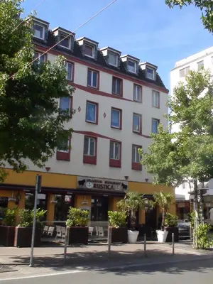 Das Gebäude in dem sich das Hotel befindet