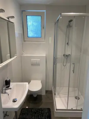 Ein Badezimmer in der Unterkunft Work and Sleep Hagen 3 Pers Renoviert Ruhig und modern Monteurwohnung H3