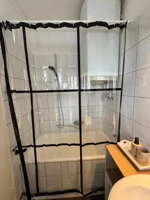 Ein Badezimmer in der Unterkunft Central CityNest Studio No 8