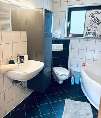 Ein Badezimmer in der Unterkunft TulasHomeBlue