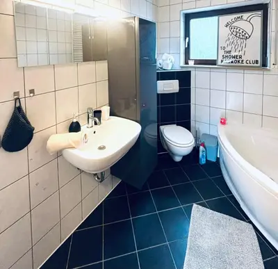 Ein Badezimmer in der Unterkunft TulasHomeBlue
