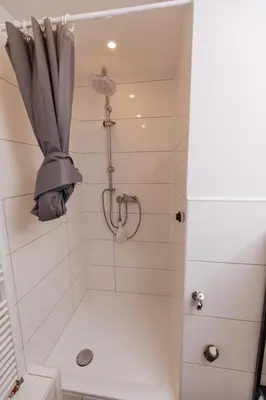 Ein Badezimmer in der Unterkunft classic & cream - Netflix - WIFI - City - 4 Person