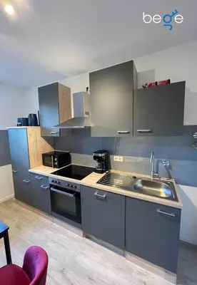 Küche/Küchenzeile in der Unterkunft BEGE APARTMENTS WorkVibe Stay