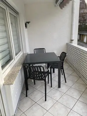 Ein Balkon oder eine Terrasse in der Unterkunft Ruhige und zentral gelegene Ferienwohnung