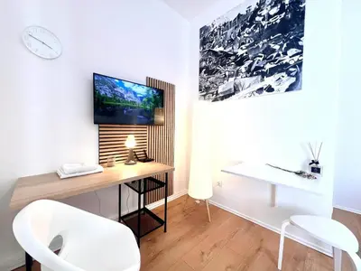 TV/Unterhaltungsangebot in der Unterkunft Zentrales Apartment mit Küche und Wlan, Nähe Essen Messe und Hbf