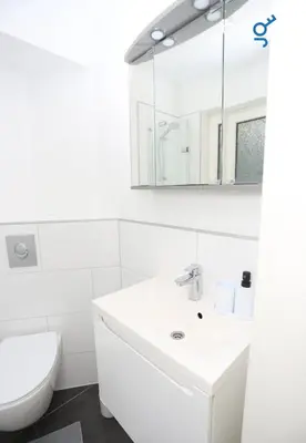 Ein Badezimmer in der Unterkunft BEGE APARTMENTS ComfyStay
