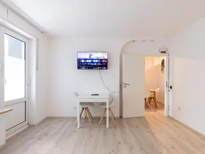 TV/Unterhaltungsangebot in der Unterkunft 3 BR Nice Apartment Gelsenkirchen