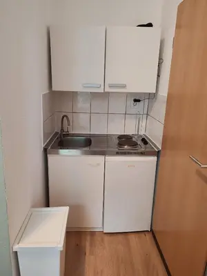 Küche/Küchenzeile in der Unterkunft 2-Bed Apartment • Ideal for Workers & Short Stays