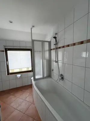 Ein Badezimmer in der Unterkunft Zentral gelegen & sehr gut angebunden - Ihre gemütliche Ferienwohnung in Mülheim-Speldorf