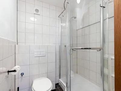 Ein Badezimmer in der Unterkunft XXL Worker Place Herne