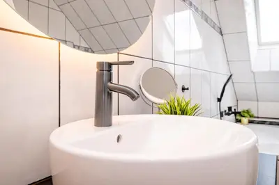 Ein Badezimmer in der Unterkunft Kurzzeitglück 24h Self Check-In E04