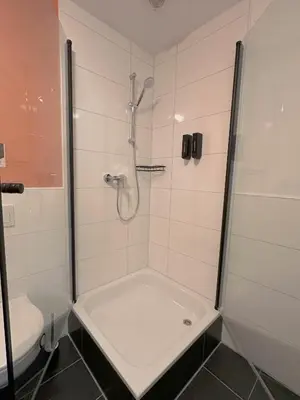 Ein Badezimmer in der Unterkunft CASE Living Marl