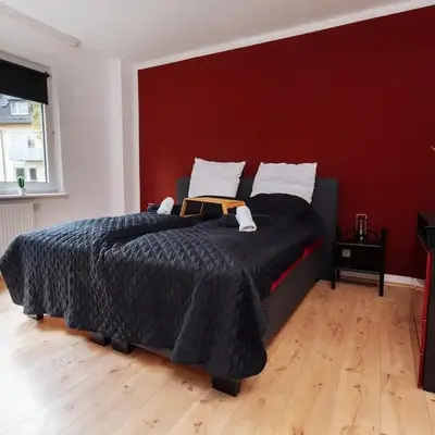 vivid & red - Netflix - City - Wifi - 4 Person