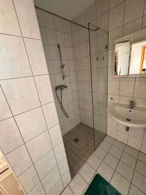 Ein Badezimmer in der Unterkunft Iserlohn Ferienwohnung und Monteure