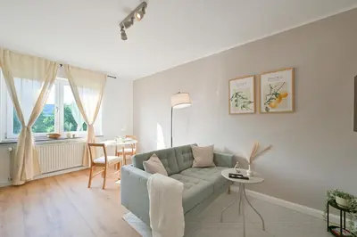 Ein Sitzbereich in der Unterkunft Frisch sanierte City-Wohnung mit Workspace