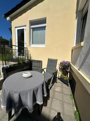 Ein Balkon oder eine Terrasse in der Unterkunft Apartment Südhöhen - für Geschäfts- Privatreisen mit naher Autobahnanbindung Düsseldorf & Köln