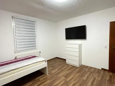 TV/Unterhaltungsangebot in der Unterkunft Spacious Apartment in Wuppertal