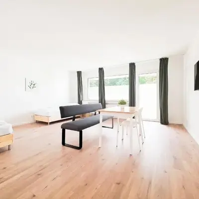 Tolstov Apartments - 3 Room Apartments with Balcony - 25 min Messe DUS