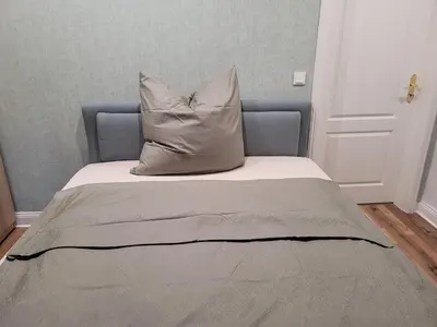 Ein Bett oder Betten in einem Zimmer der Unterkunft Modern 52 m2 apartment with air conditioning close to Messe Düsseldorf & Köln