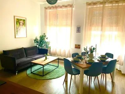 Ein Sitzbereich in der Unterkunft NEU- APPARTMENT in HAGEN nähe DORTMUND - 3 Parking! 3 Double-Bed! 2 Bedrooms, WIFI, COFFEMASHINE-Fully Automatic, KITCHEN, NETFLIX,DISNEY,MAGENTA