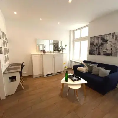 Altbau trifft auf Moderne - neuwertige Komfortwohnung für bis 2 Personen