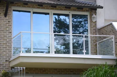 Ein Balkon oder eine Terrasse in der Unterkunft Ruhige Wohlfühloase auf zwei Ebenen - mit Terrasse im Grünen und Balkon