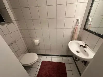 Ein Badezimmer in der Unterkunft Sleep & Parking am Airport