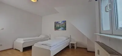 Ein Bett oder Betten in einem Zimmer der Unterkunft Meribu R65 Wohnung für Monteure und Arbeiter