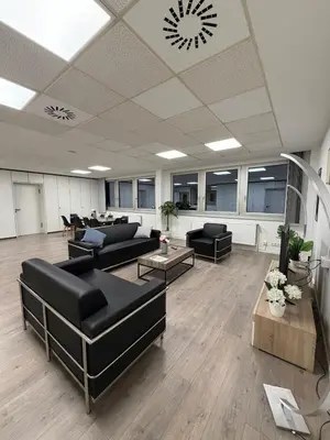 Ein Sitzbereich in der Unterkunft Ferienwohnung Remscheid UHF