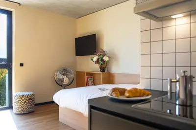 Küche/Küchenzeile in der Unterkunft STAYERY Bochum Ehrenfeld
