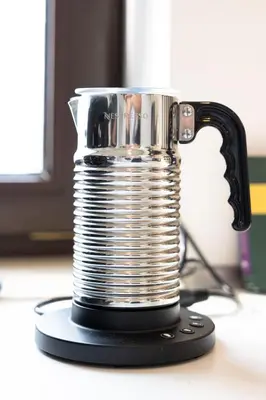 Kaffee-/Teezubehör in der Unterkunft Rob's Suite - Zentrale Design-Suite am Opernplatz, 2 Zimmer, 2 Bäder und Top-Ausstattung