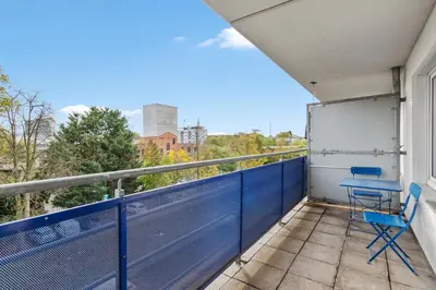Ein Balkon oder eine Terrasse in der Unterkunft 2-Zimmer Duisburg City Apartment 50m2 - Nähe Innenhafen und HBF
