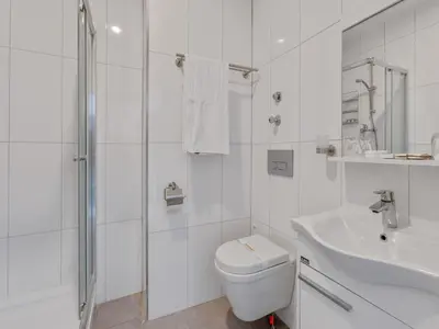 Ein Badezimmer in der Unterkunft Oberhausen Urban Retreat