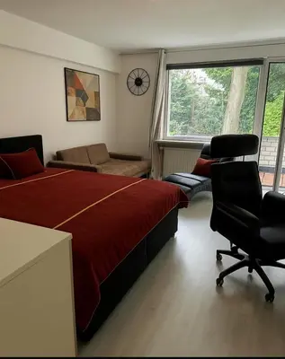 Ein Bett oder Betten in einem Zimmer der Unterkunft Gemütliche 1,5 Zimmer-Oase im schönen grünen Essen Frohnhausen