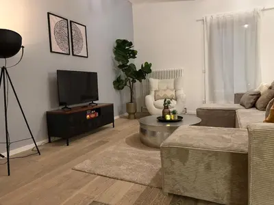 TV/Unterhaltungsangebot in der Unterkunft Loft I 3 Min bis Hbf I Netflix I Boxspring Betten